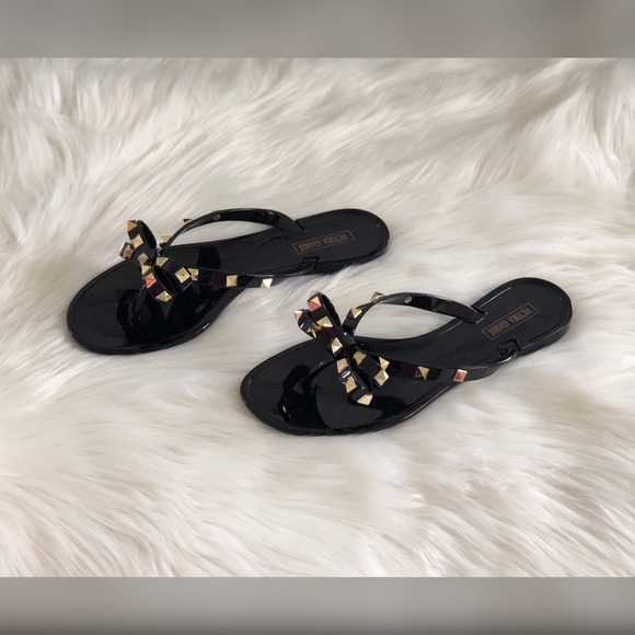 NWT BEAUTIFUL STUDDED SANDALS WITH BOW DESIGN - Picture 2 of 4